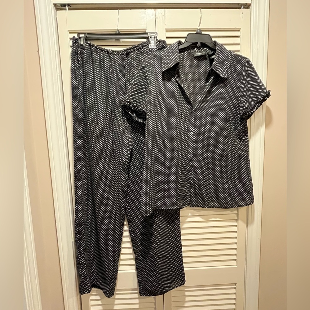 Liz Claiborne vintage pant set. Navy & white.